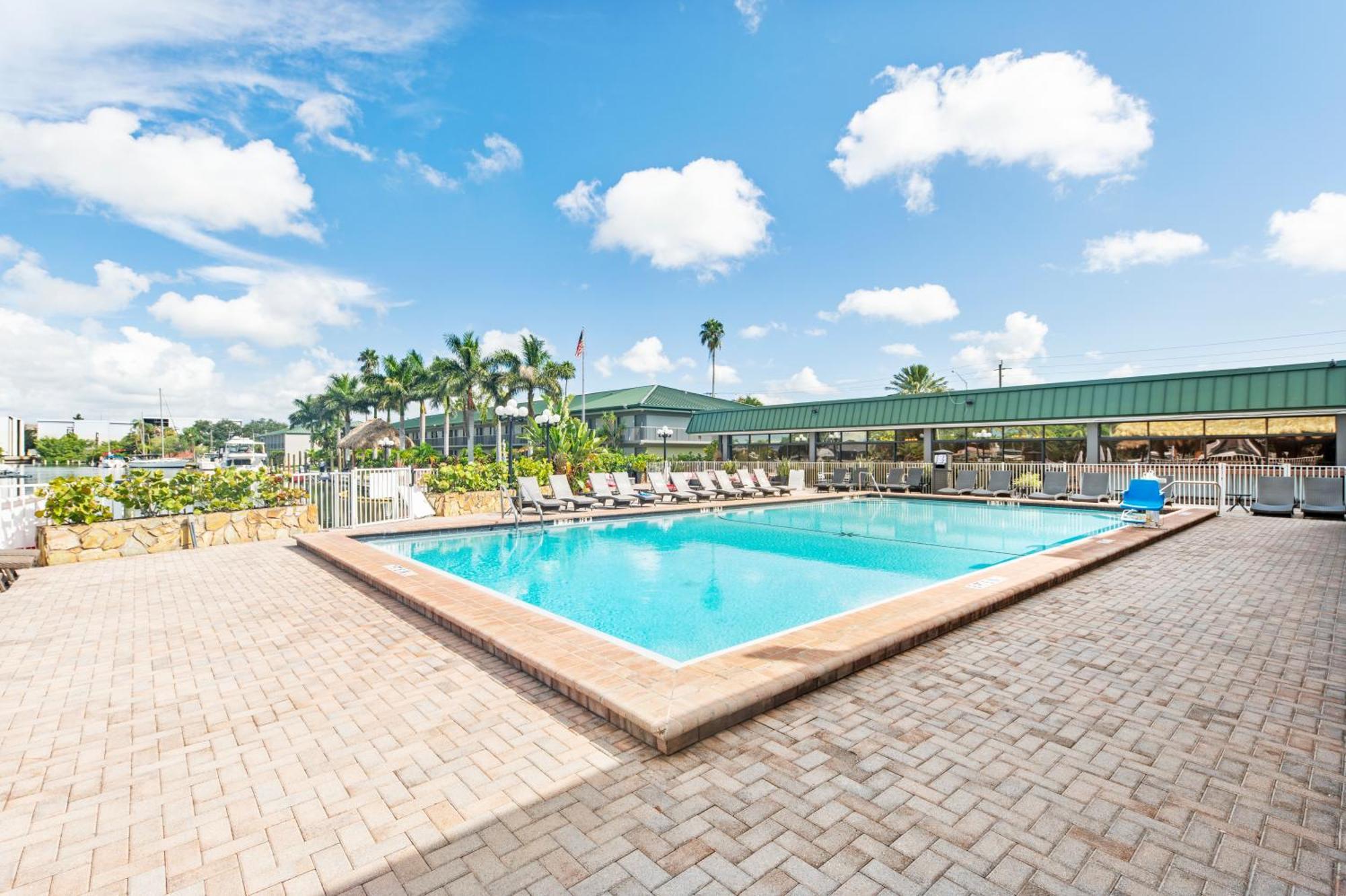 South Bradenton Bay Breeze 아파트 호텔 외부 사진